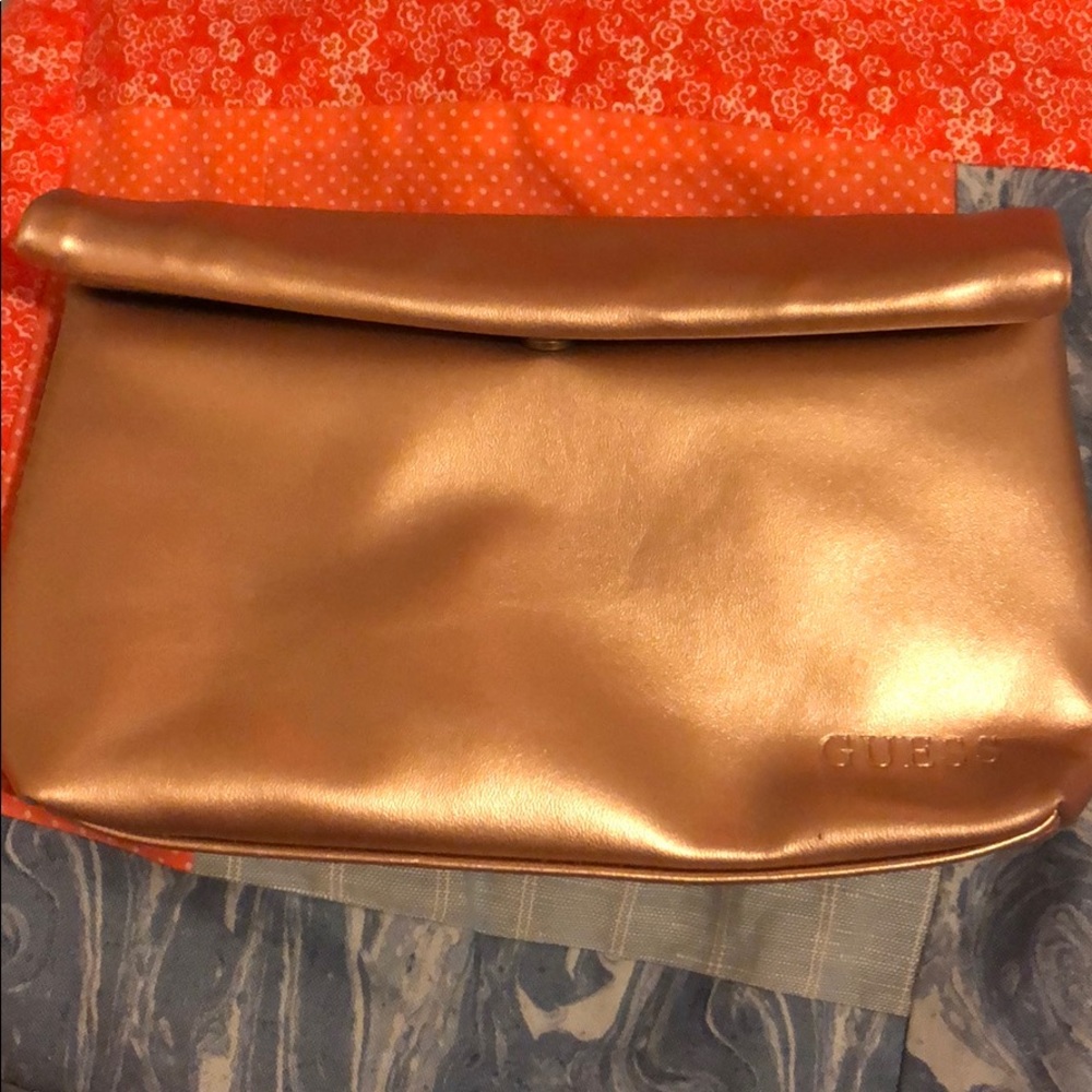 Small guess pouch